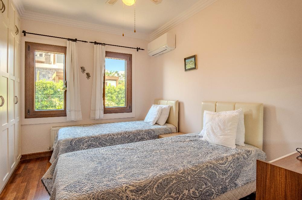 Bitez'de Site İçerisinde Satılık 3+1 Müstakil Villa