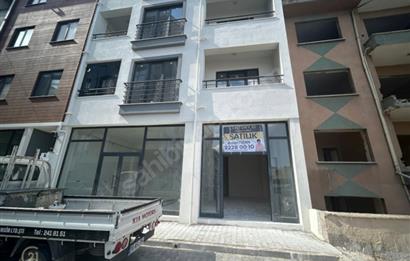 C21 BAL'DAN EGE MH. KÖYLÜ GARAJINDA KİRALIK DÜKKAN