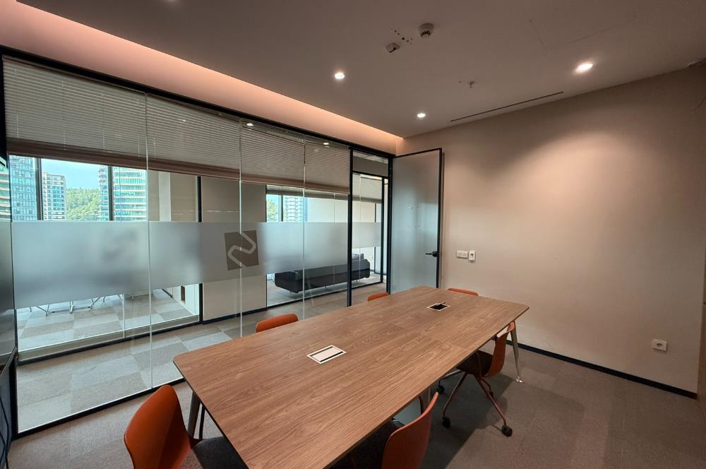 Vadistanbul'da 791m² Eşyalı, Teraslı Kiralık Ofis
