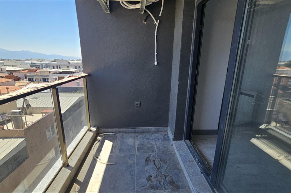 Çiğli/Balatçık Üniversite ve Hastaneye Yakın Kiralık 1+1 Daire