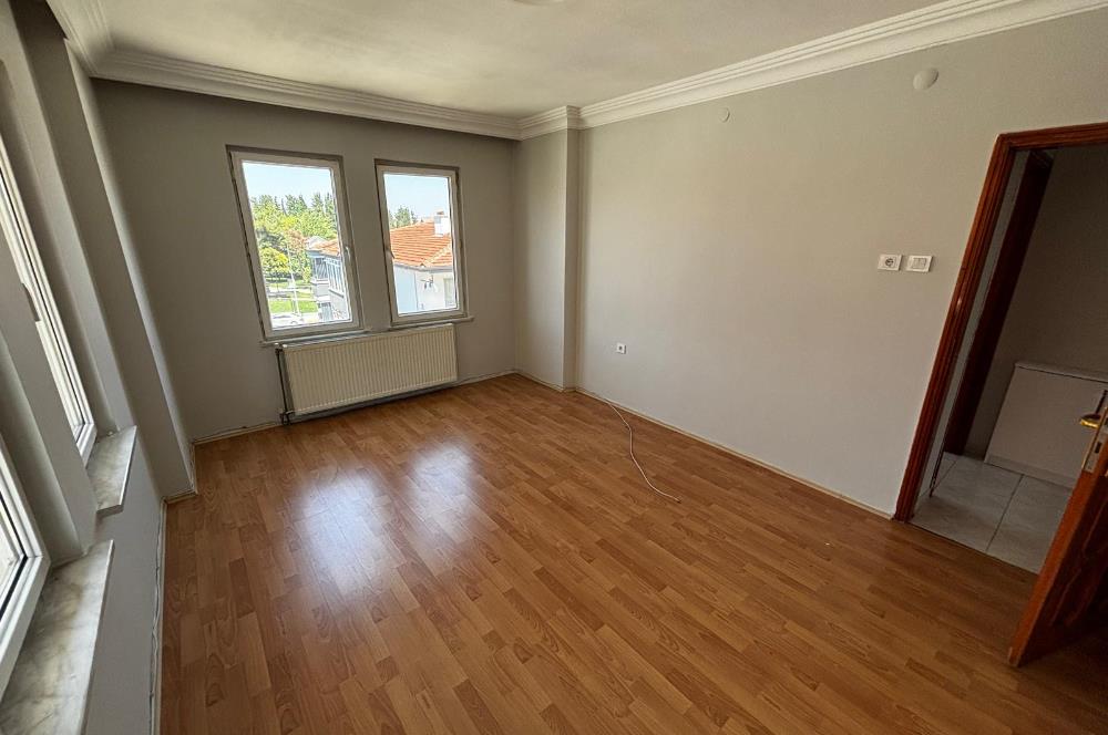 C21 BAL'dan DEVLET HASTANESİ YAKINI ARA KAT KİRALIK 2+1 DAİRE