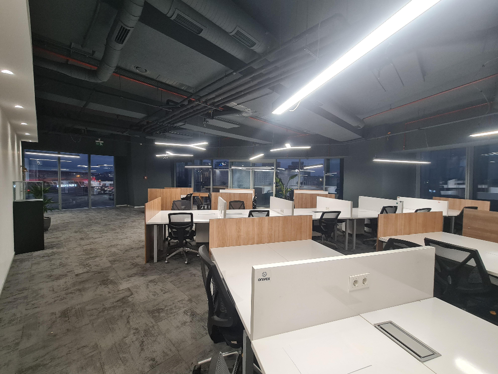 Skyland Kiralık Mobilyalı Teraslı Ofis 465m2 Vadistanbul Seba