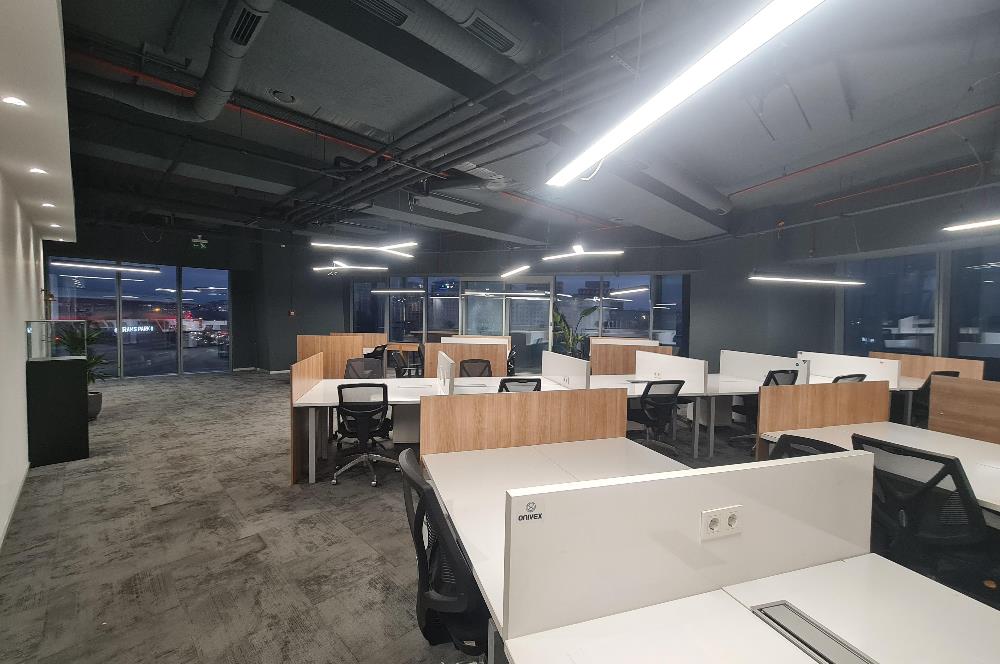 Skyland Kiralık Mobilyalı Teraslı Ofis 465m2 Vadistanbul Seba