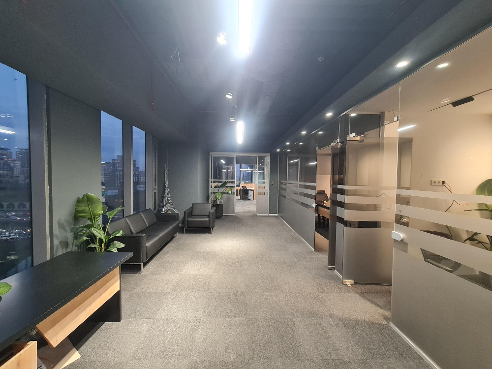 Skyland Kiralık Mobilyalı Teraslı Ofis 465m2 Vadistanbul Seba