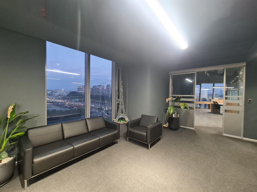 Skyland Kiralık Mobilyalı Teraslı Ofis 465m2 Vadistanbul Seba
