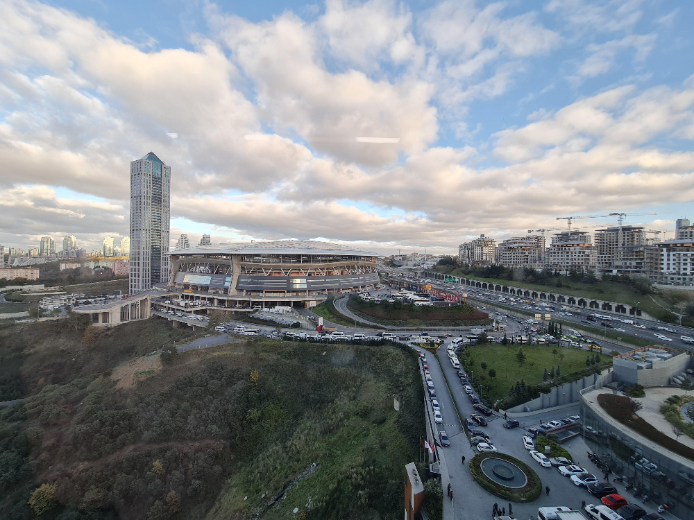 Skyland Kiralık Mobilyalı Teraslı Ofis 465m2 Vadistanbul Seba