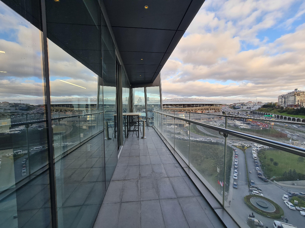 Skyland Kiralık Mobilyalı Teraslı Ofis 465m2 Vadistanbul Seba