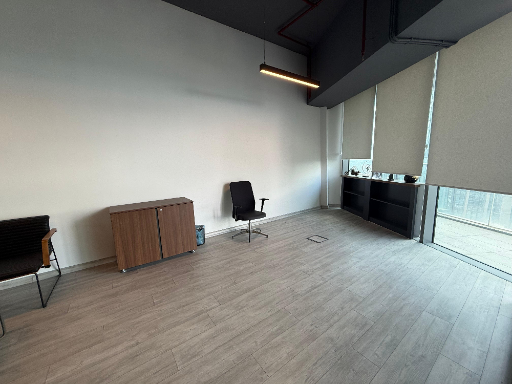 Skyland Satılık Ofis 225m² Boş Taşınmaya Hazır Teraslı