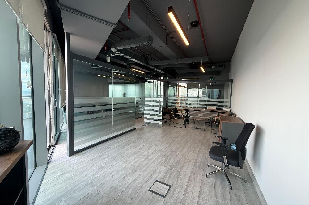 Skyland Satılık Ofis 225m² Boş Taşınmaya Hazır Teraslı