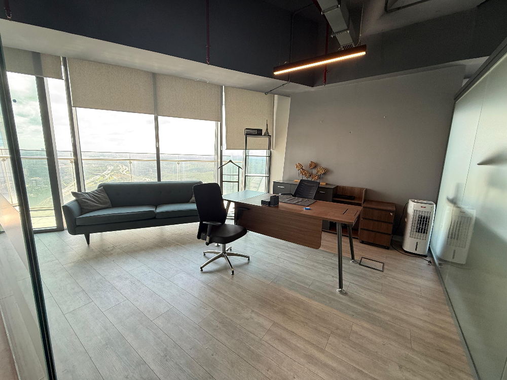 Skyland Satılık Ofis 225m² Boş Taşınmaya Hazır Teraslı
