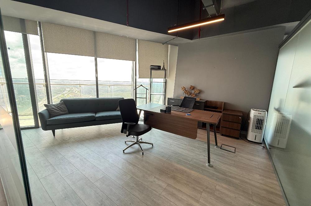 Skyland Satılık Ofis 225m² Boş Taşınmaya Hazır Teraslı