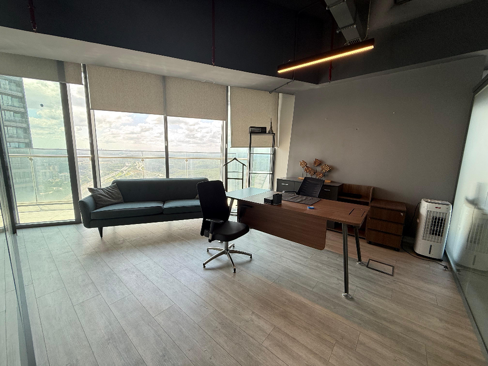 Skyland Satılık Ofis 225m² Boş Taşınmaya Hazır Teraslı