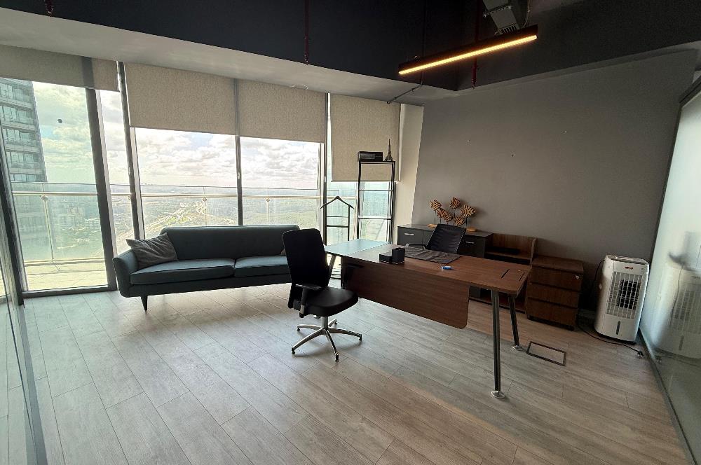 Skyland Satılık Ofis 225m² Boş Taşınmaya Hazır Teraslı