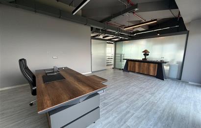 Skyland Satılık Ofis 225m² Boş Taşınmaya Hazır Teraslı