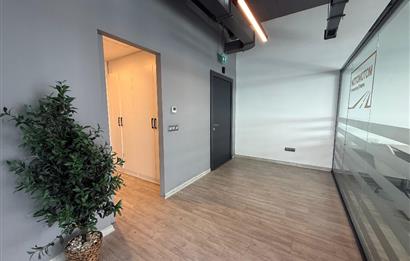 Skyland Satılık Ofis 225m² Boş Taşınmaya Hazır Teraslı