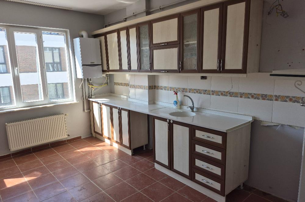 CENTURY 21 VİZYON'DAN BATIKENT MAH.DE KİRALIK 3+1 DAİRE