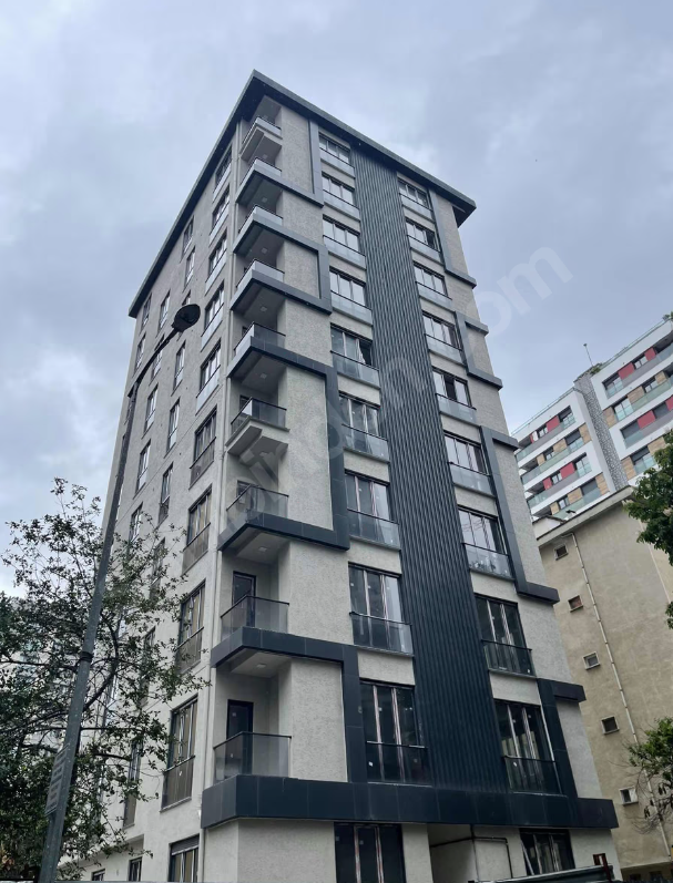 ERENKÖYDE MARMARAYA VE ULAŞIMA ÇOK YAKIN GENİŞ 2+1