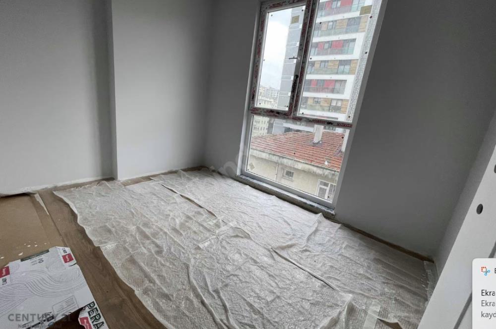 ERENKÖYDE MARMARAYA VE ULAŞIMA ÇOK YAKIN GENİŞ 2+1