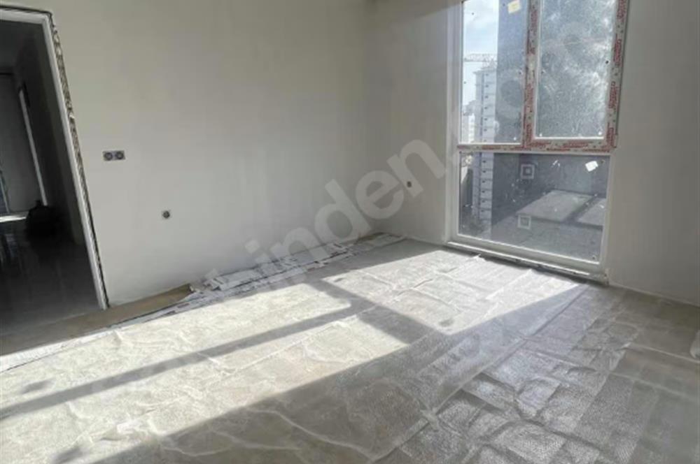 ERENKÖYDE MARMARAYA VE ULAŞIMA ÇOK YAKIN GENİŞ 2+1