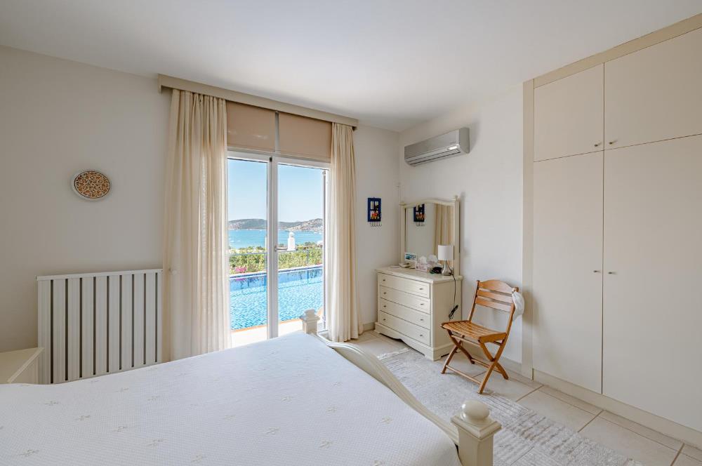 Bodrum Bardakçı Deniz Manzaralı ve Özel Havuzlu Kiralık Villa