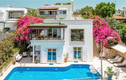 Bodrum Bardakçı Deniz Manzaralı ve Özel Havuzlu Kiralık Villa