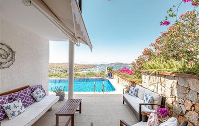 Bodrum Bardakçı Deniz Manzaralı ve Özel Havuzlu Kiralık Villa