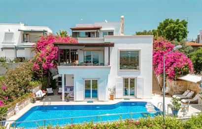 Bodrum Bardakçı Deniz Manzaralı ve Özel Havuzlu Kiralık Villa