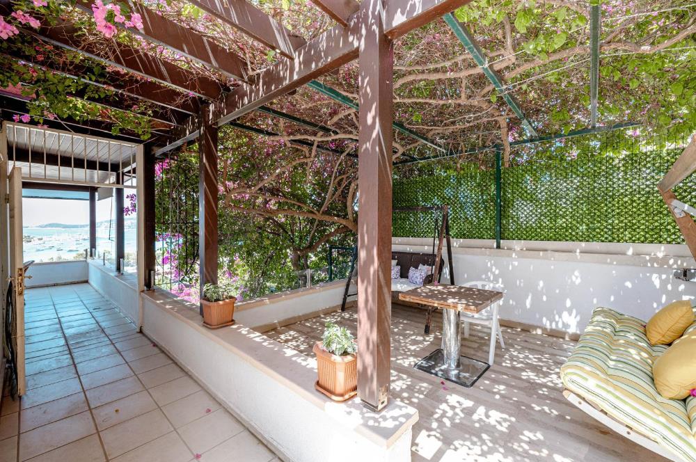 Bodrum Bardakçı Deniz Manzaralı ve Özel Havuzlu Kiralık Villa