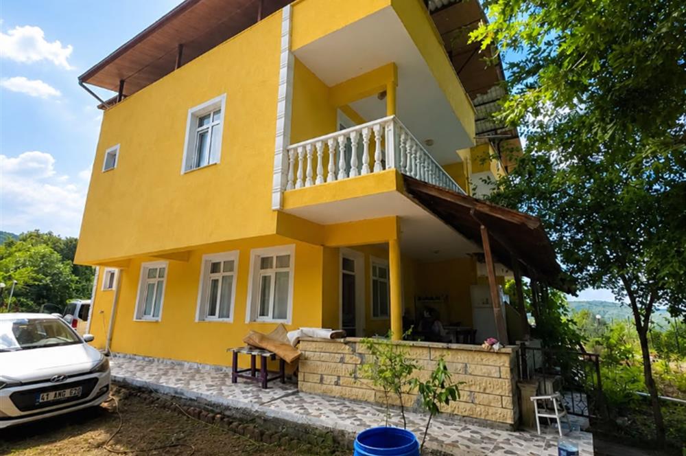 KANDIRA BABAKÖY SARISU’DA SAHİLE 800 MT | DENİZ & ORMAN MANZARALI | 3+1 | DÖRT MEVSİM YAŞAM