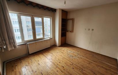 C21 LOFT'TAN EMEK CADDESİ ÜZERİ 2+1 KİRALIK DAİRE