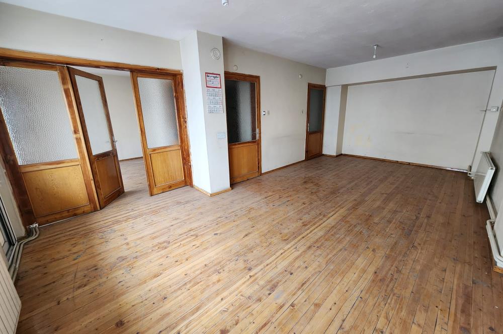C21 LOFT'TAN EMEK CADDESİ ÜZERİ 2+1 KİRALIK DAİRE
