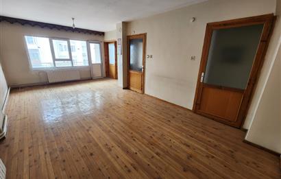 C21 LOFT'TAN EMEK CADDESİ ÜZERİ 2+1 KİRALIK DAİRE
