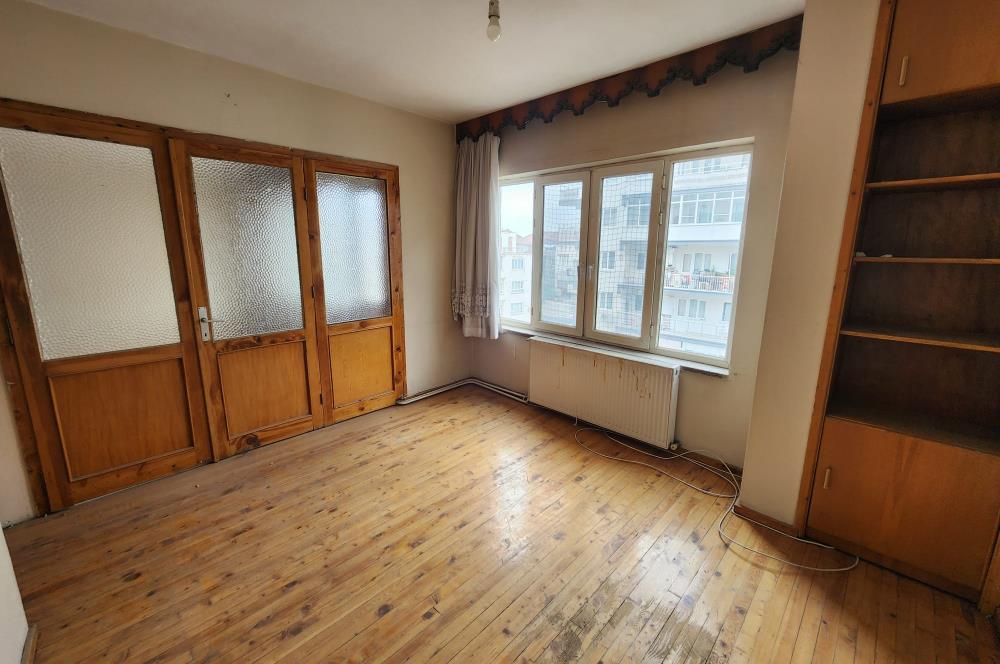 C21 LOFT'TAN EMEK CADDESİ ÜZERİ 2+1 KİRALIK DAİRE