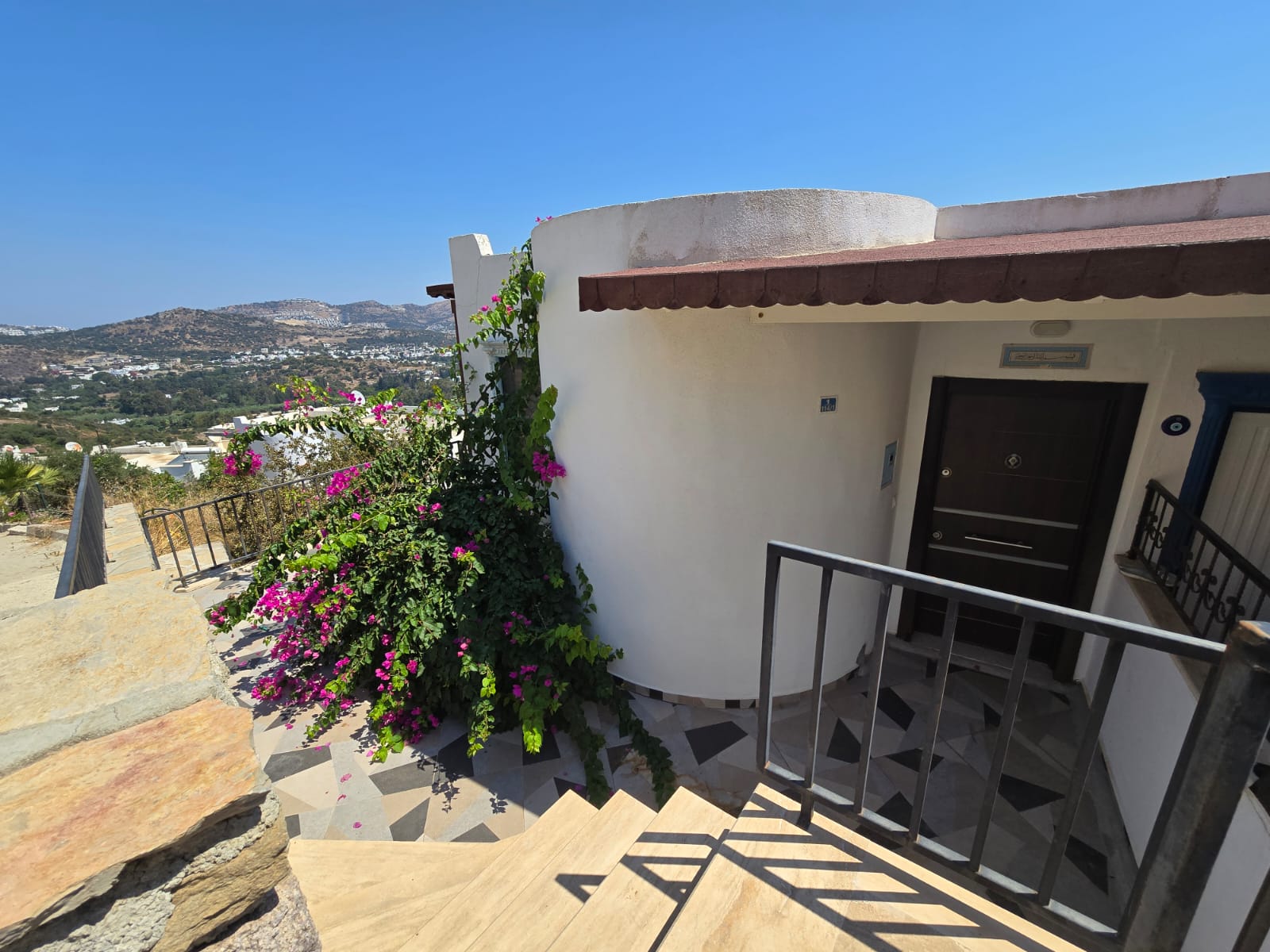 Bodrum Gümüşlük Deniz Manzaralı Ferah Müstakil Villa