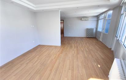 Kadıköy Altıyol'da Kiralık Ofis 3+1 