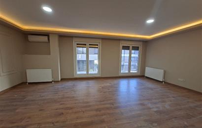 FERAH MAH. 3+1 BAHÇE KULLANIMLI 106m2 NET GÜVENLİK VE HAVUZLU