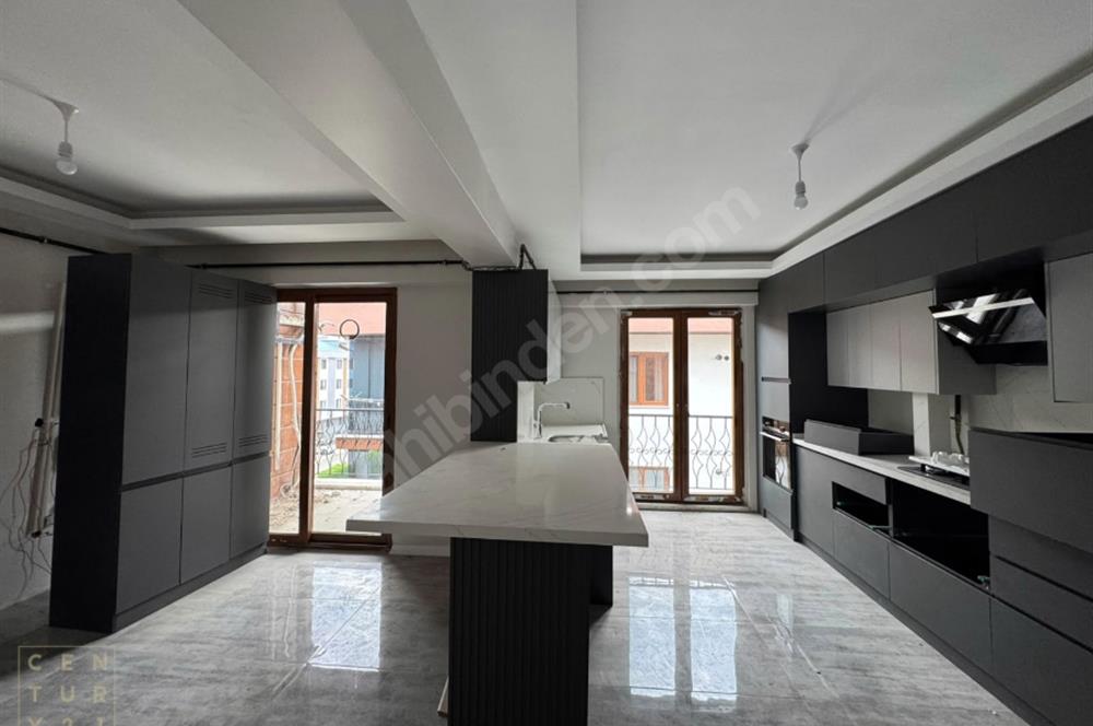 CENTURY21 DEN CUMHURİYETDE SATILIK 6+1 LÜKS 270 M² DUBLEKS DAİRE