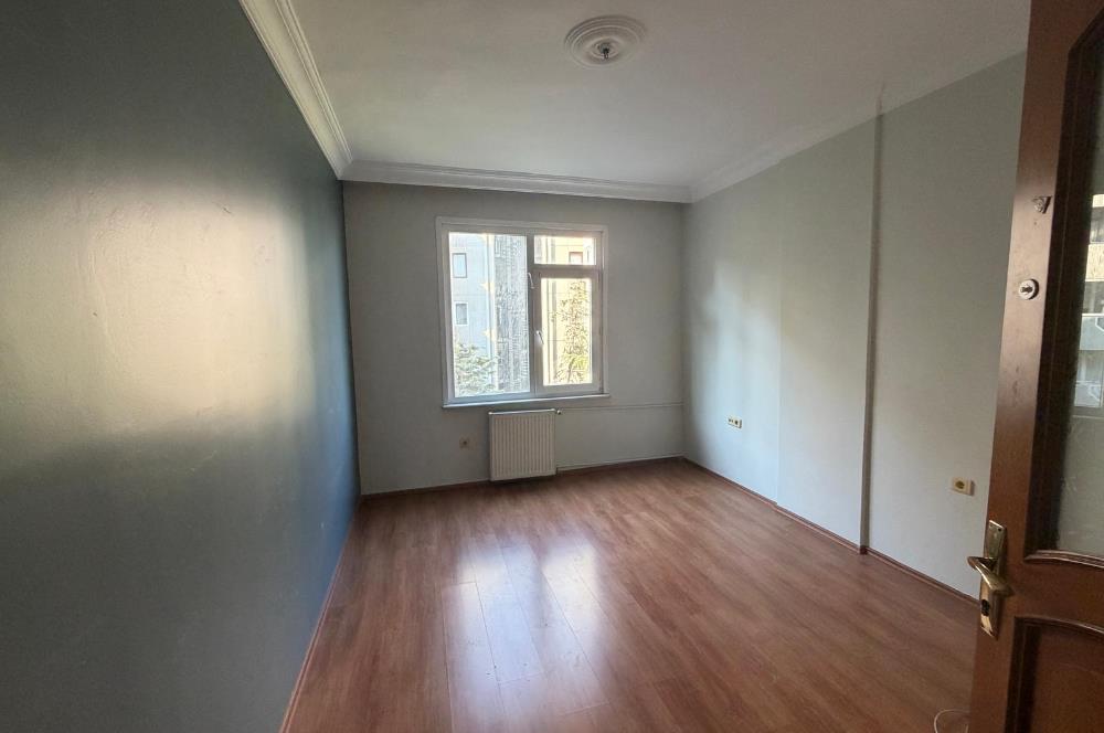 ŞEHRİN MERKEZİNDE MEDENİYET ÜNİ.KOMŞU SİTE İÇİ SATILIK 3+1 DAİRE