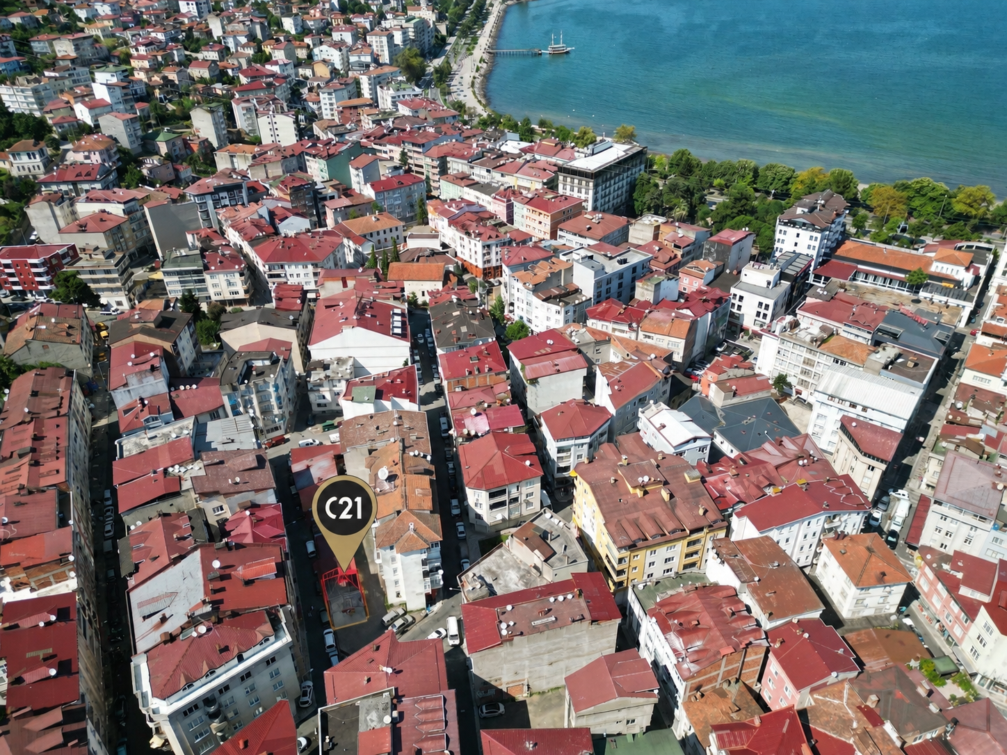 CENTURY 21'DEN ŞEHRİN MERKEZİNDE SATILIK ARSA!!!