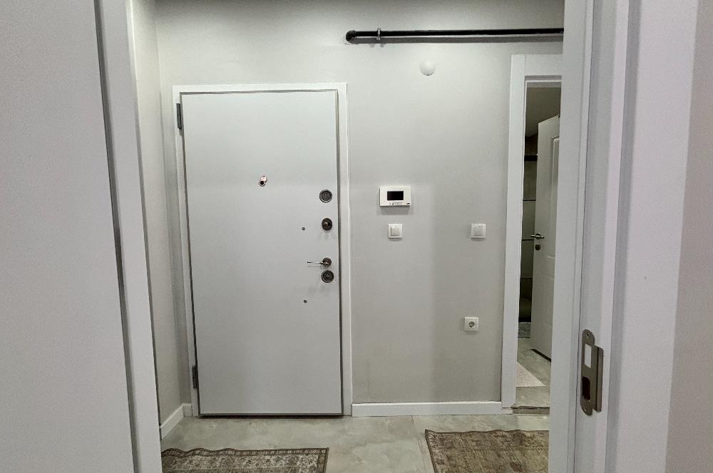 BURHANİYE MERKEZİ KONUMDA YENİ BİNADA EŞYALI KİRALIK 3+1