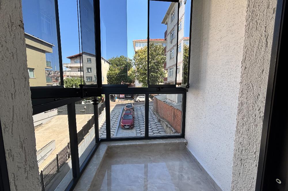 BURHANİYE MERKEZİ KONUMDA YENİ BİNADA EŞYALI KİRALIK 3+1