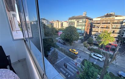 ACIBADEM CADDESİ’NDE ,CADDE CEPHELİ,155 M2,3+1 SATILIK ARA KAT