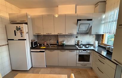 ACIBADEM CADDESİ’NDE ,CADDE CEPHELİ,155 M2,3+1 SATILIK ARA KAT