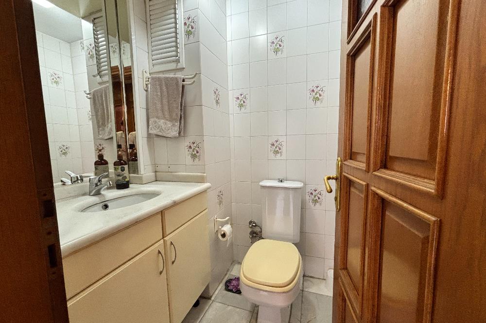 ACIBADEM CADDESİ’NDE ,CADDE CEPHELİ,155 M2,3+1 SATILIK ARA KAT