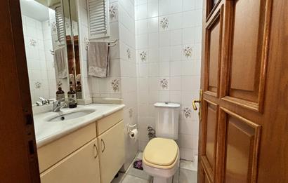 ACIBADEM CADDESİ’NDE ,CADDE CEPHELİ,155 M2,3+1 SATILIK ARA KAT