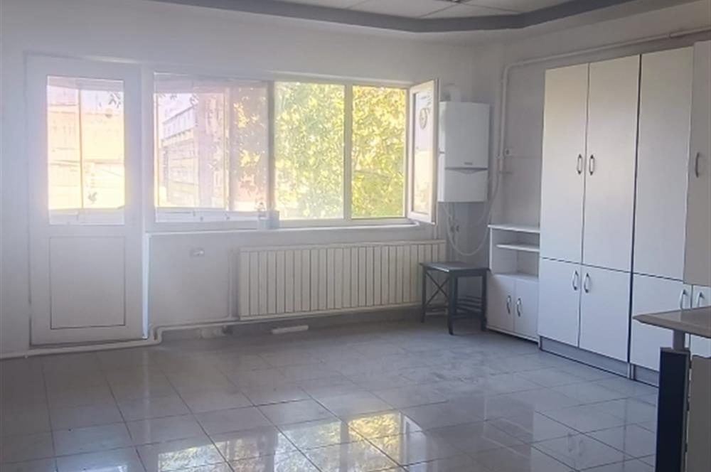 bulvara 3 odalı ofis