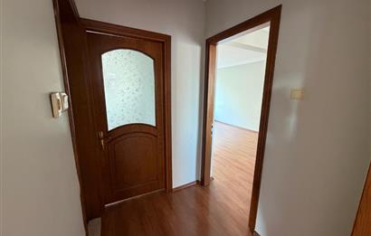 ŞEHRİN MERKEZİNDE MEDENİYET ÜNİ.KOMŞU SİTE İÇİ SATILIK 3+1 DAİRE