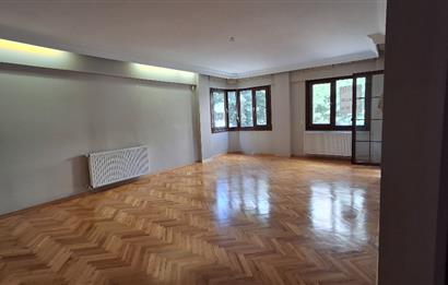 ACIBADEM GENÇ SOKAKTA KİRALIK DAİRE 