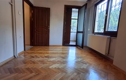 ACIBADEM GENÇ SOKAKTA KİRALIK DAİRE 