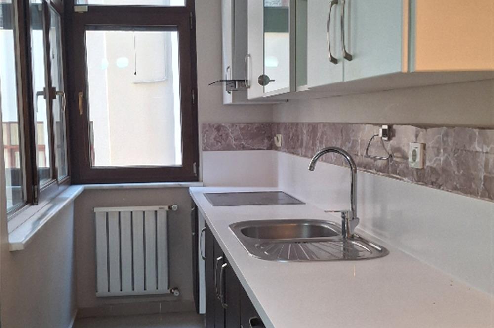 ACIBADEM GENÇ SOKAKTA KİRALIK DAİRE 